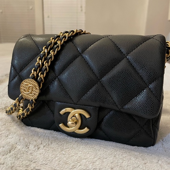 Chanel Mini Flap Bag 22A - Picture 1 of 16